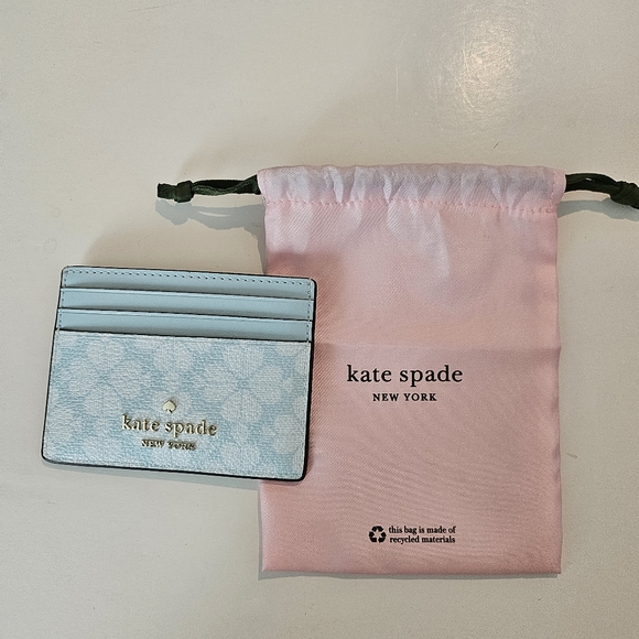 kate spade Handbags - NWT! Kate Spade blue glow flower cardholder with dustbag